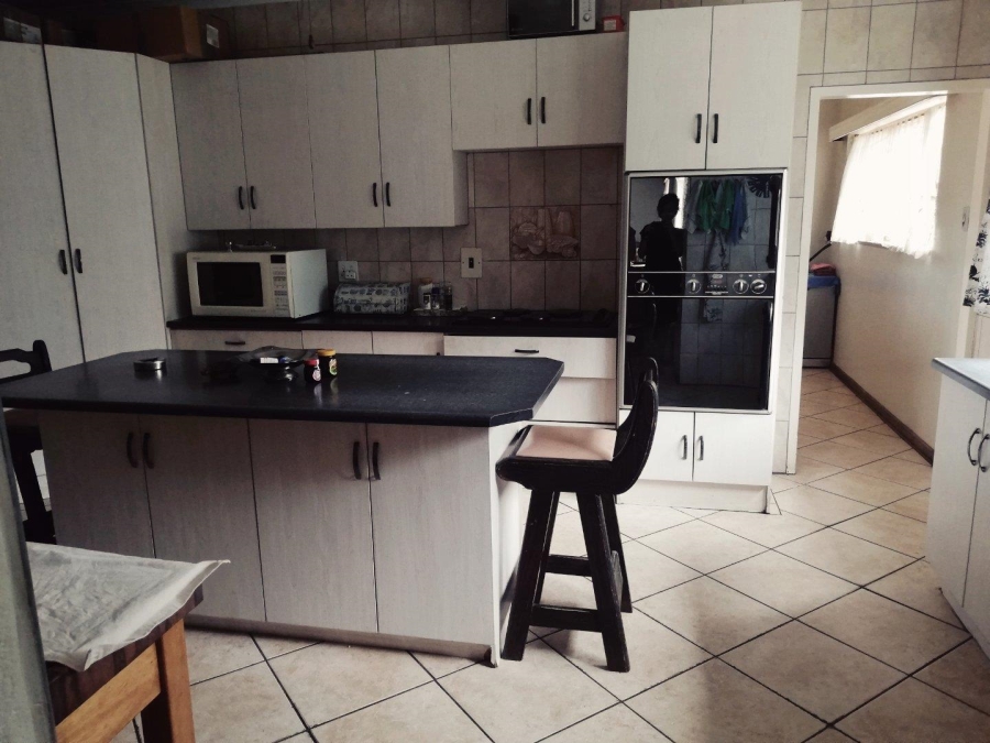 4 Bedroom Property for Sale in Blackheath Industrial Western Cape